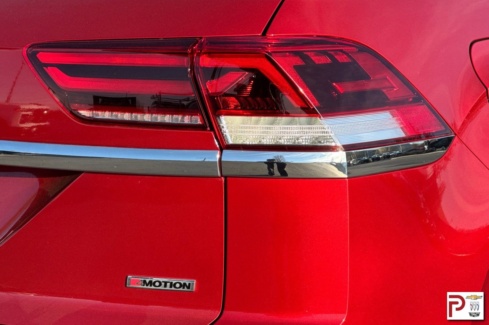 Used 2020 Volkswagen Atlas Cross Sport SE image 35