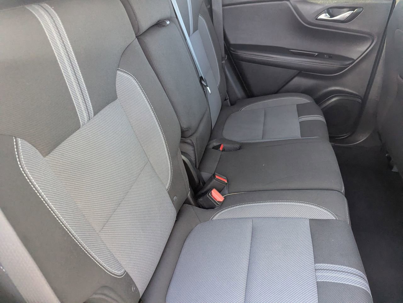 Used 2025 Chevrolet Blazer LT image 8