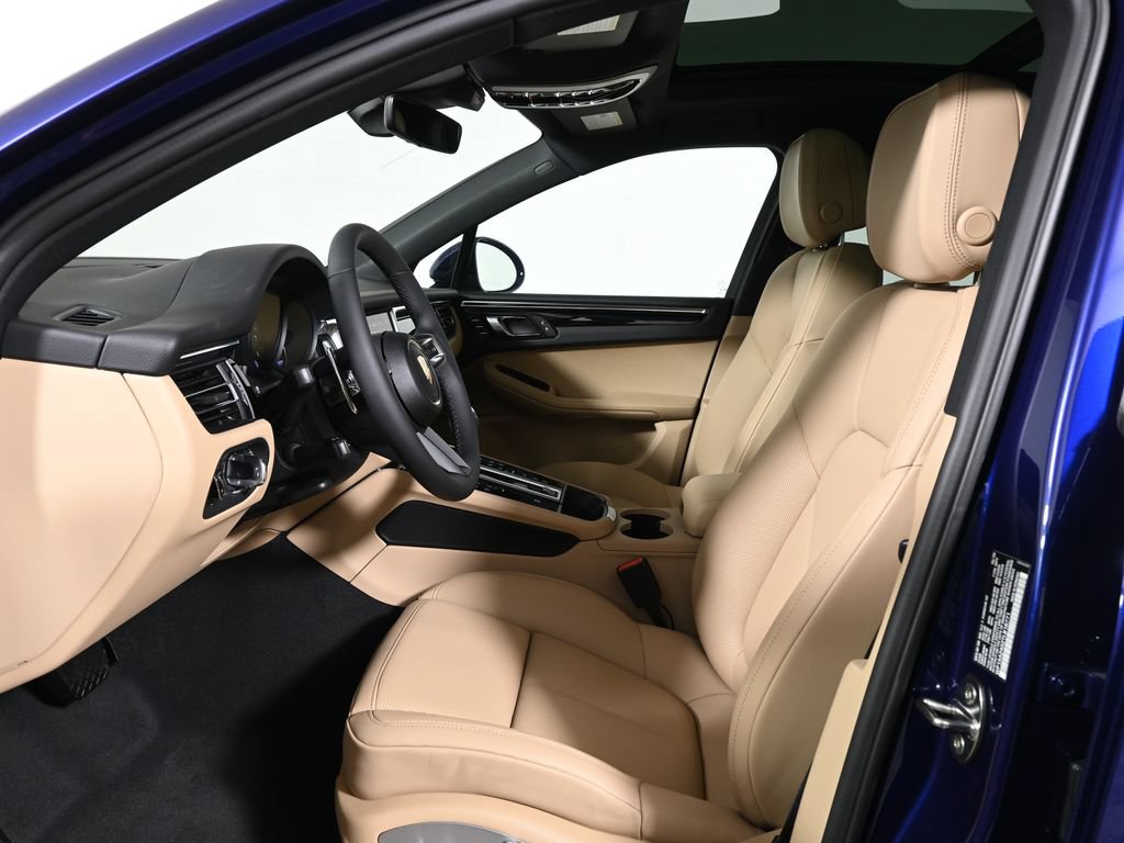New 2026 Porsche Macan AWD/4WD image 5