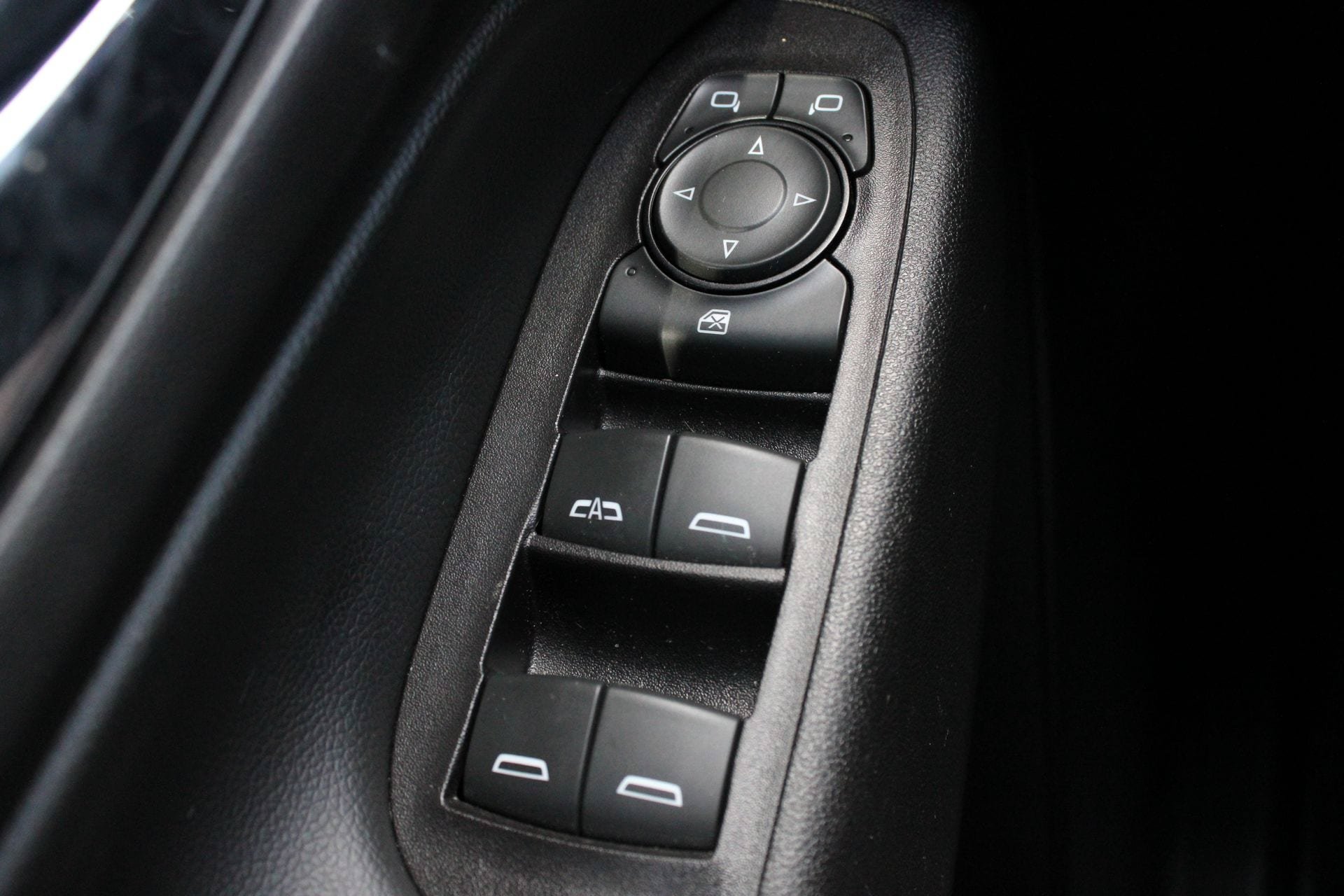 Used 2019 Chevrolet Equinox LT FWD image 22