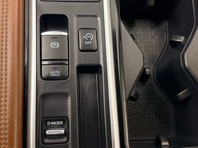 Used 2024 Nissan Pathfinder Platinum w/ Black Appearance Package FWD image 31