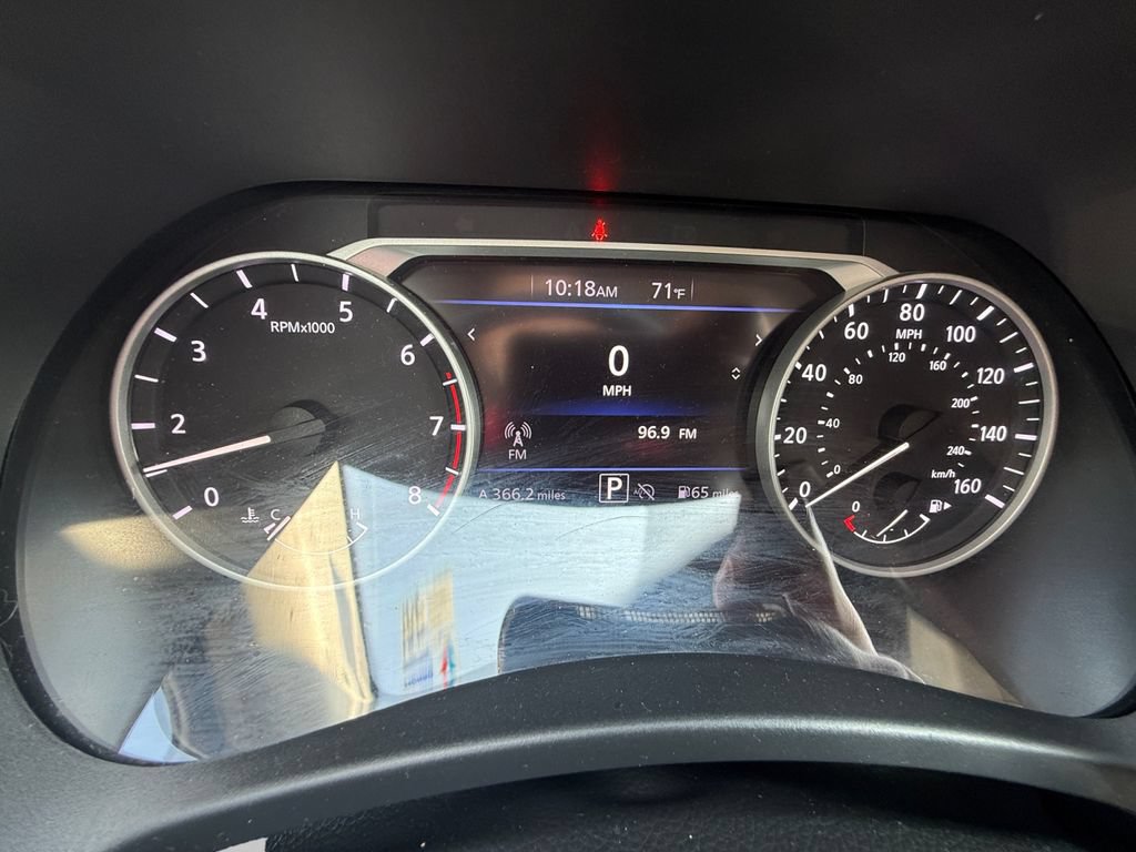 Used 2025 Nissan Sentra SV FWD image 13