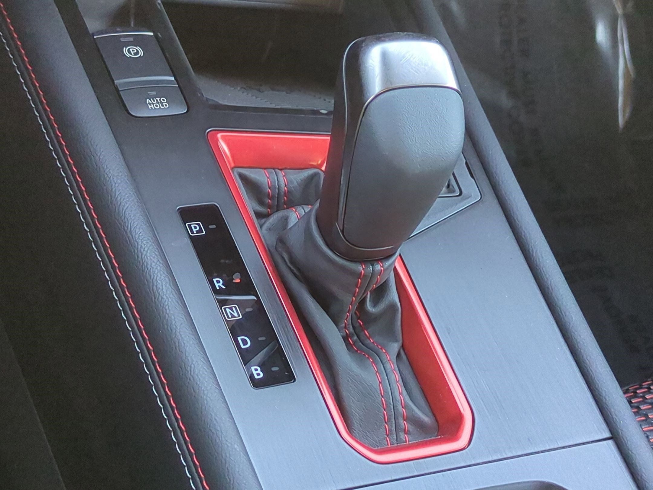 New 2026 Nissan Kicks SR image 18