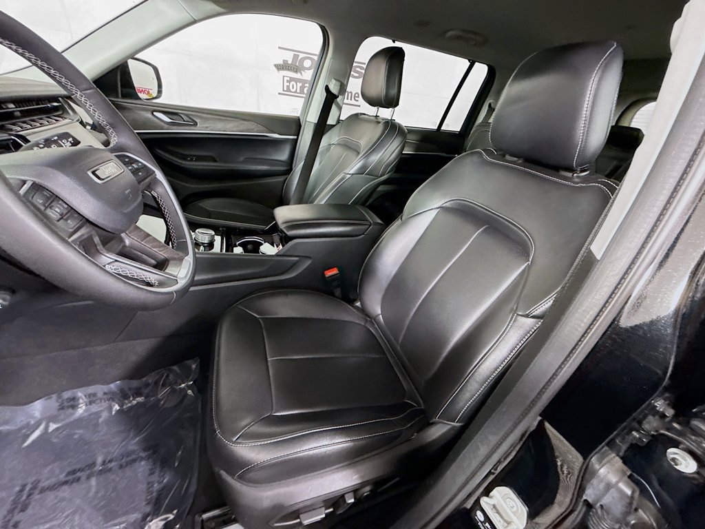 Used 2023 Jeep Grand Cherokee L Limited w/ Luxury Tech Group II AWD/4WD image 26