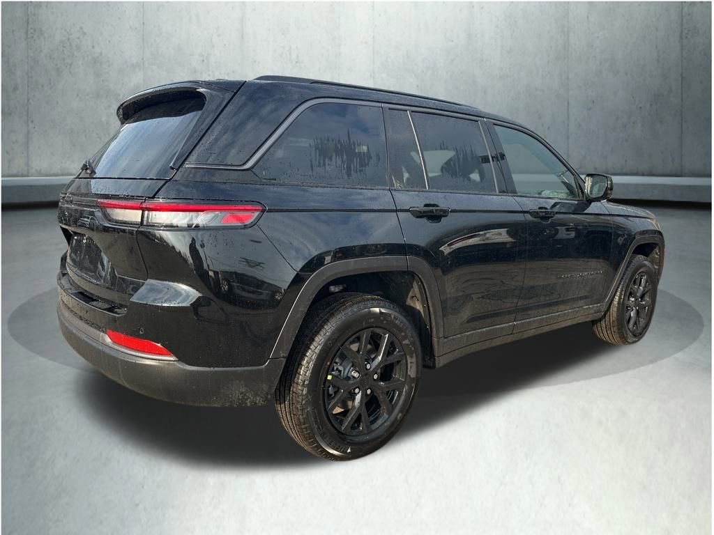 New 2026 Jeep Grand Cherokee Laredo image 5