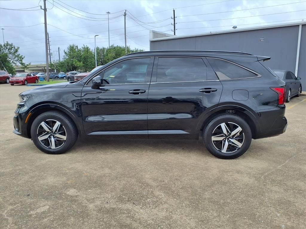 Certified 2022 Kia Sorento EX FWD image 5
