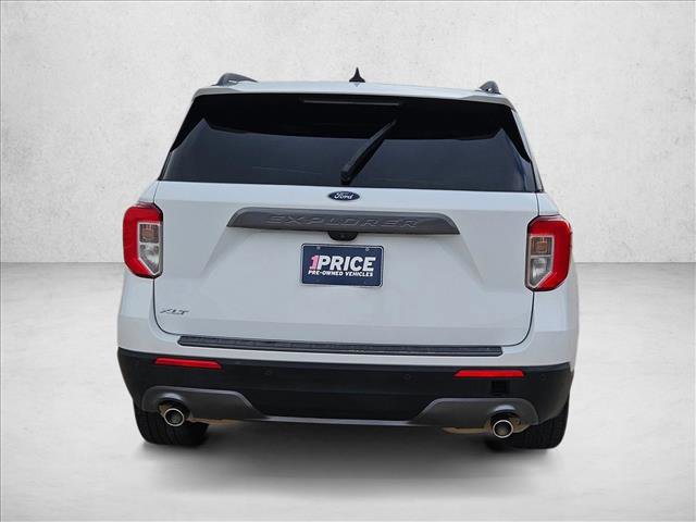 Used 2021 Ford Explorer XLT w/ Equipment Group 202A image 7