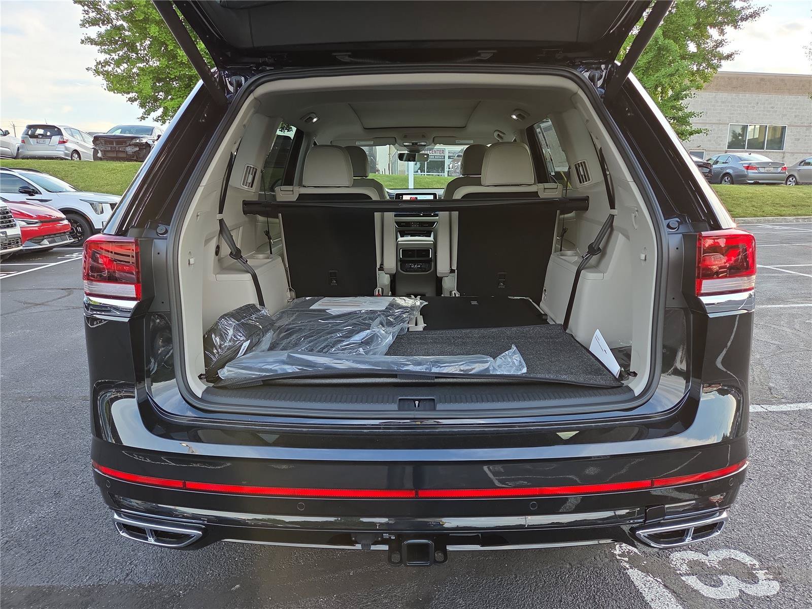New 2026 Volkswagen Atlas SEL Premium R-Line AWD/4WD image 5