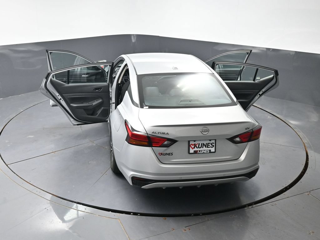 Used 2024 Nissan Altima 2.5 SV FWD image 58