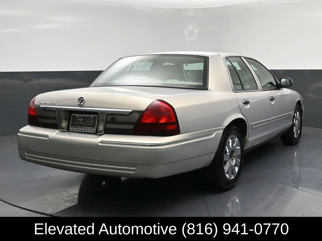 Used 2011 Mercury Grand Marquis LS RWD image 4