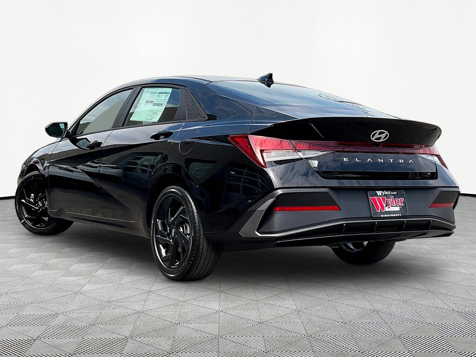 New 2026 Hyundai Elantra SEL Sport FWD image 4