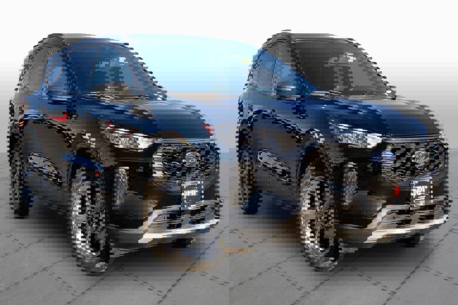 Used 2025 Ford Escape ST-Line AWD/4WD image 3