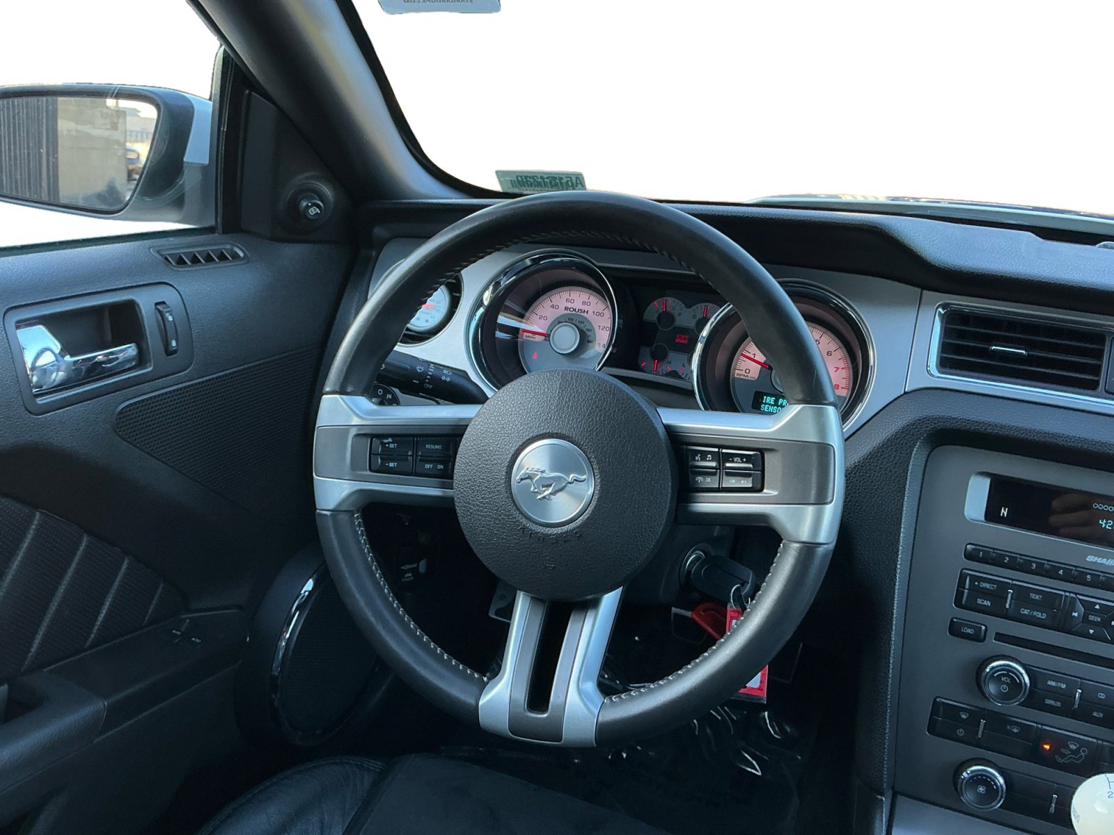 Used 2010 Ford Mustang GT image 11
