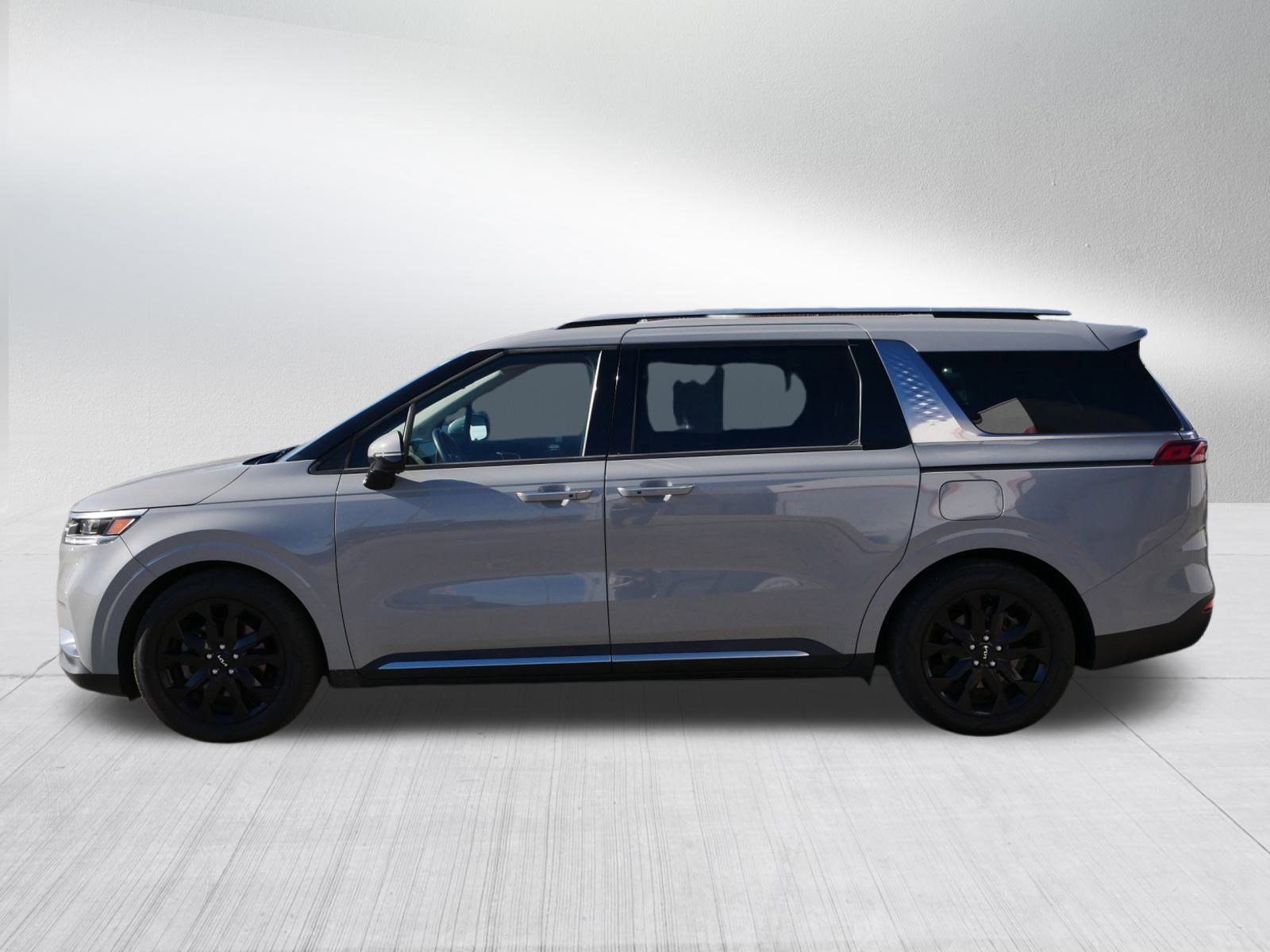 Certified 2024 Kia Carnival SX Prestige image 4