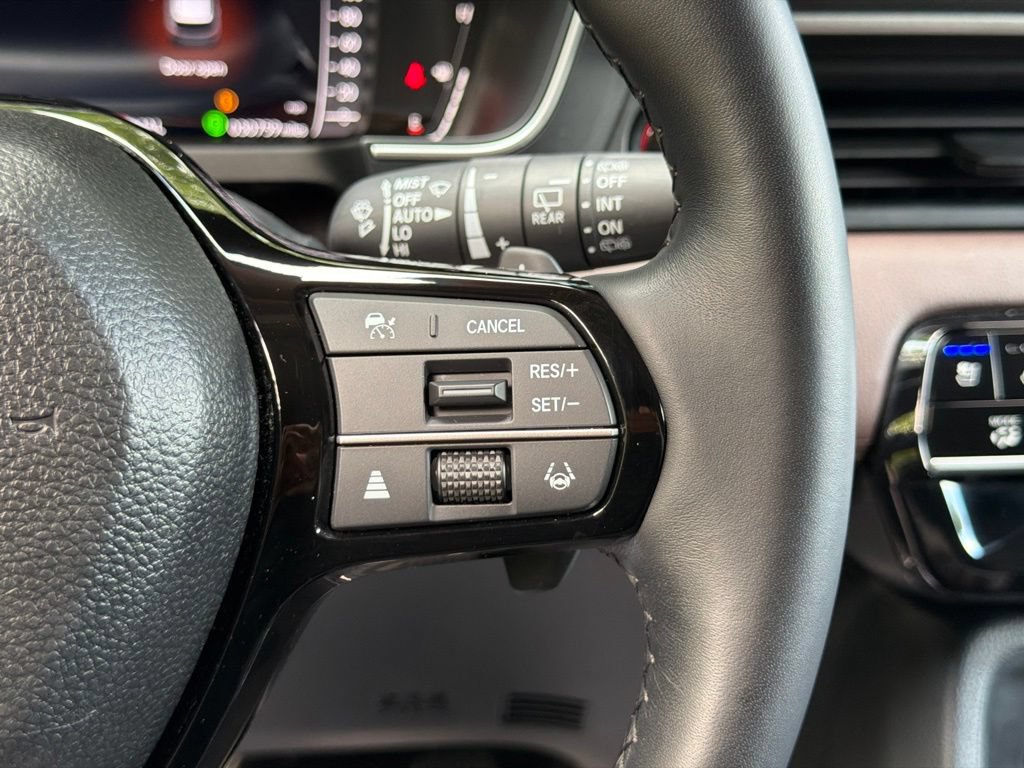 Used 2025 Honda Pilot Elite image 22