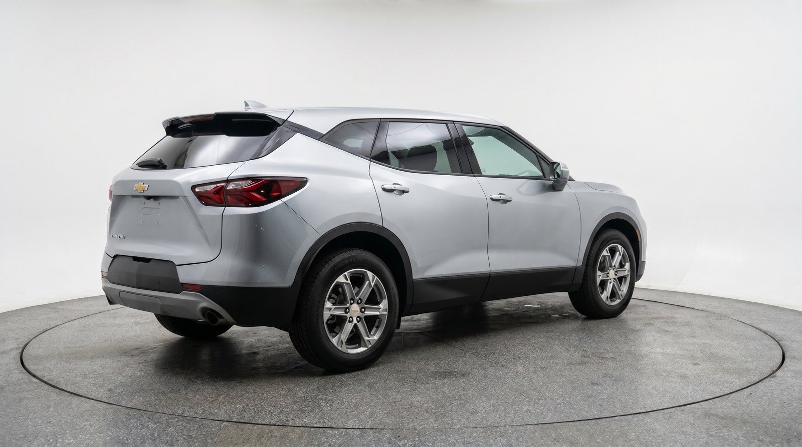 Used 2025 Chevrolet Blazer LT FWD image 9