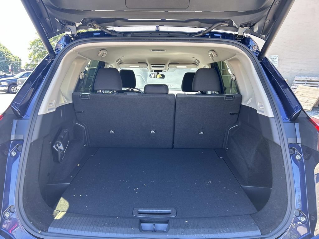 Certified 2024 Nissan Rogue SV AWD/4WD image 11
