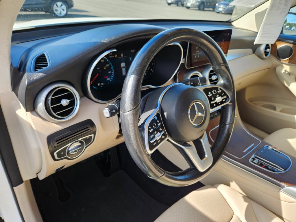 Used 2022 Mercedes-Benz GLC 300 4MATIC image 21
