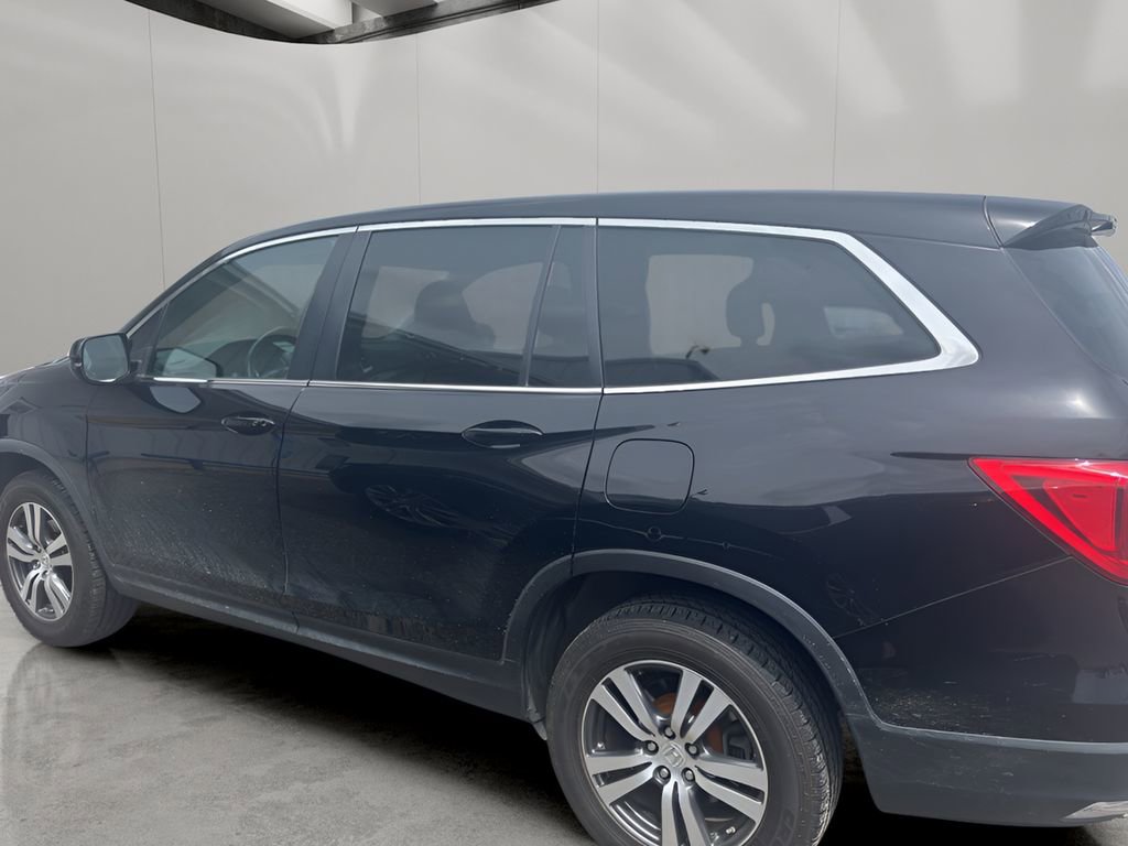 Used 2017 Honda Pilot EX-L image 2