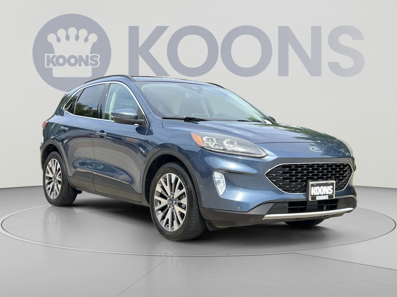 Used 2020 Ford Escape Titanium w/ Titanium Premium Package 2.0 AWD/4WD image 10