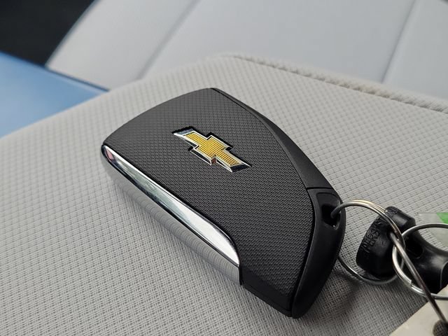Certified 2025 Chevrolet Equinox EV LT FWD image 34