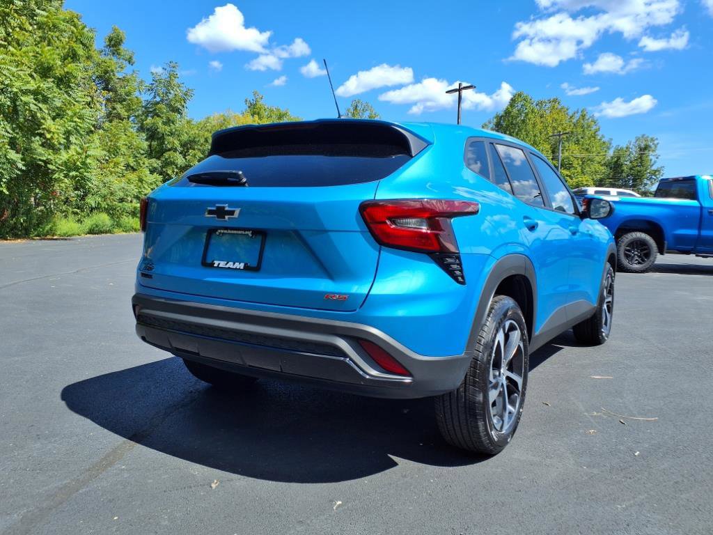 Used 2025 Chevrolet Trax RS image 4