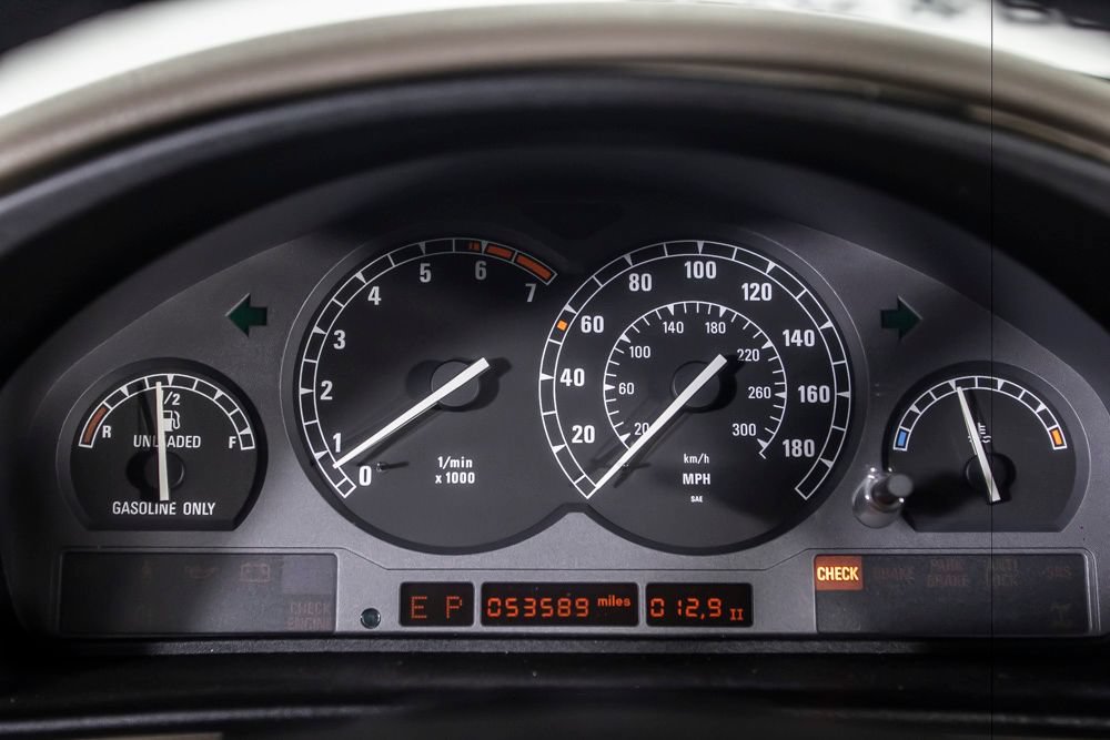 Used 1993 BMW 850Ci RWD image 28