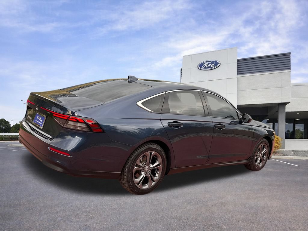 Used 2023 Honda Accord EX image 9
