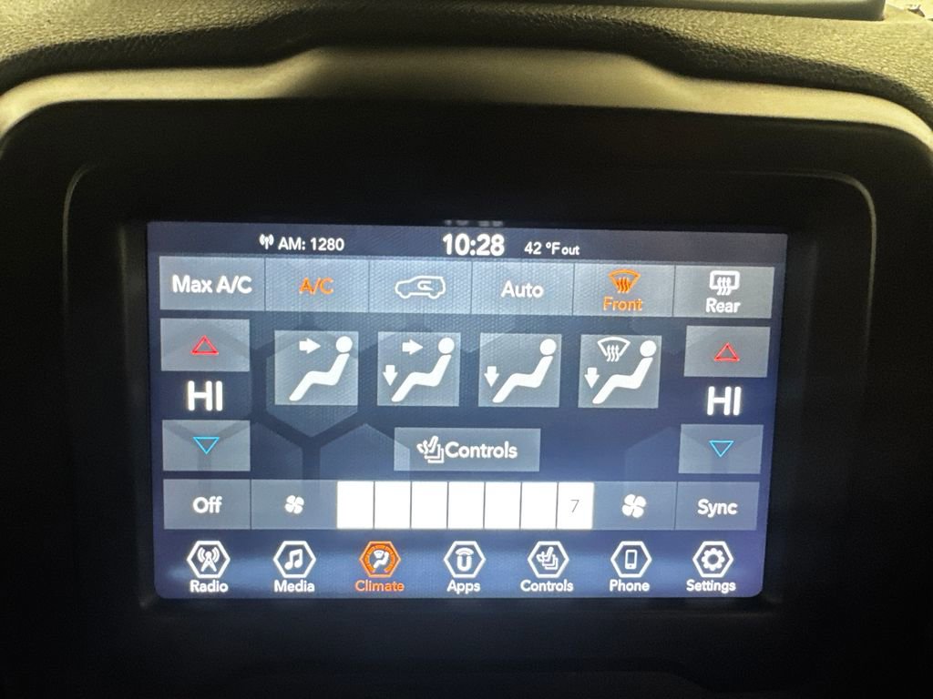 Used 2021 Jeep Renegade Latitude w/ Convenience Group image 38