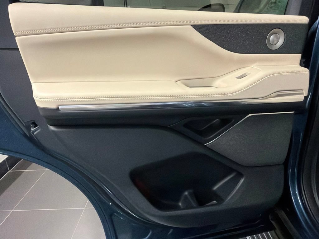 New 2027 Lincoln Navigator Reserve AWD/4WD image 40