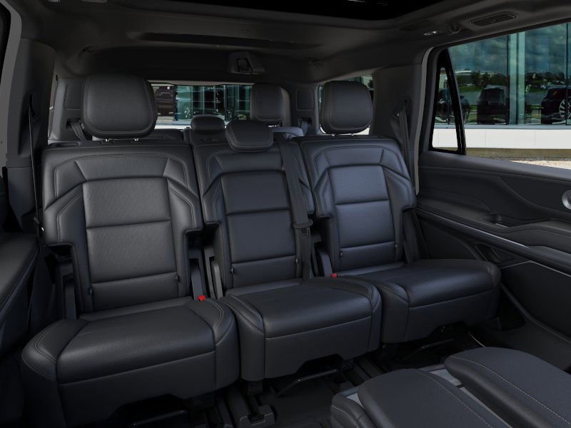 New 2025 Lincoln Navigator Reserve w/ Jet Appearance Package image 11
