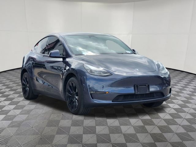 Used 2024 Tesla Model Y Long Range AWD/4WD image 2