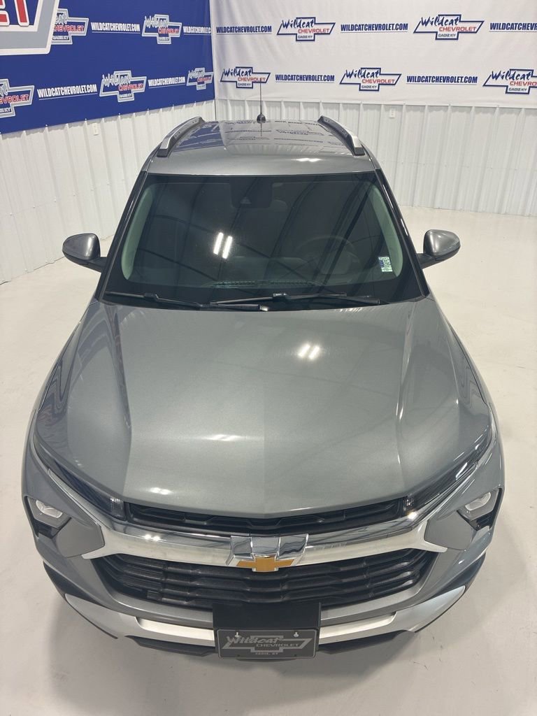 Used 2025 Chevrolet TrailBlazer LT AWD/4WD image 14