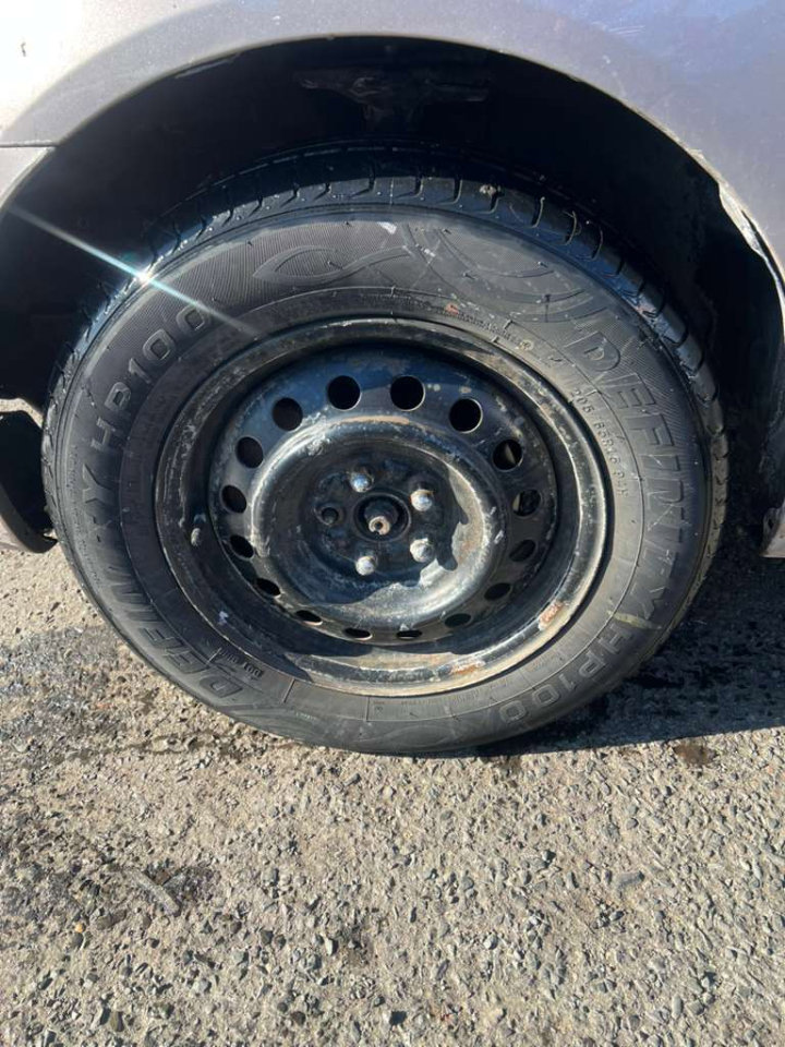 Used 2003 Toyota Corolla CE image 10