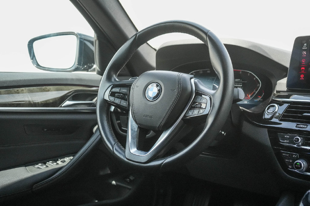 Certified 2023 BMW 530i w/ Convenience Package RWD image 15