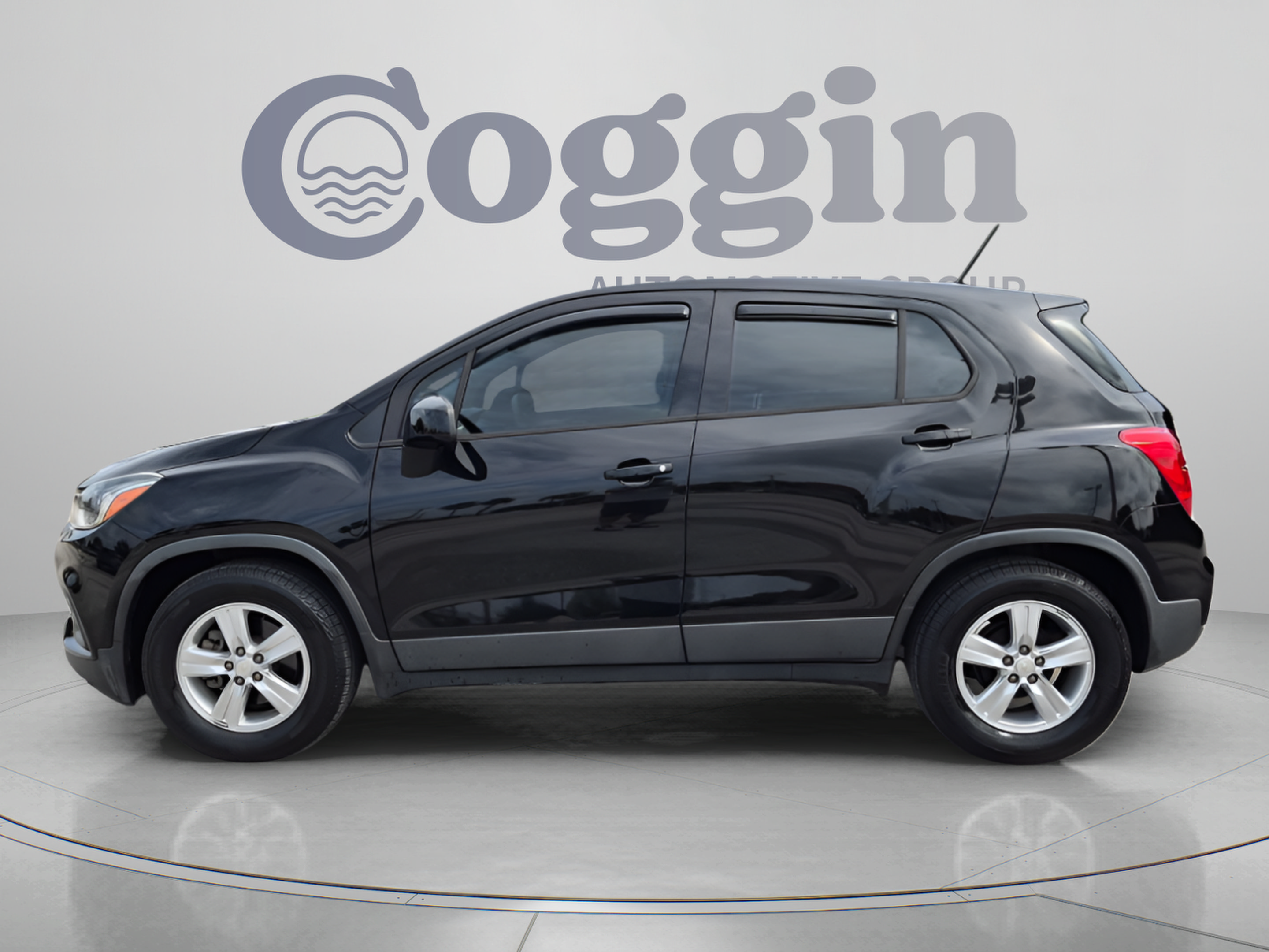 Used 2019 Chevrolet Trax LS FWD image 3