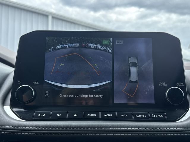 Used 2022 Nissan Rogue SL w/ SL Premium Package image 11