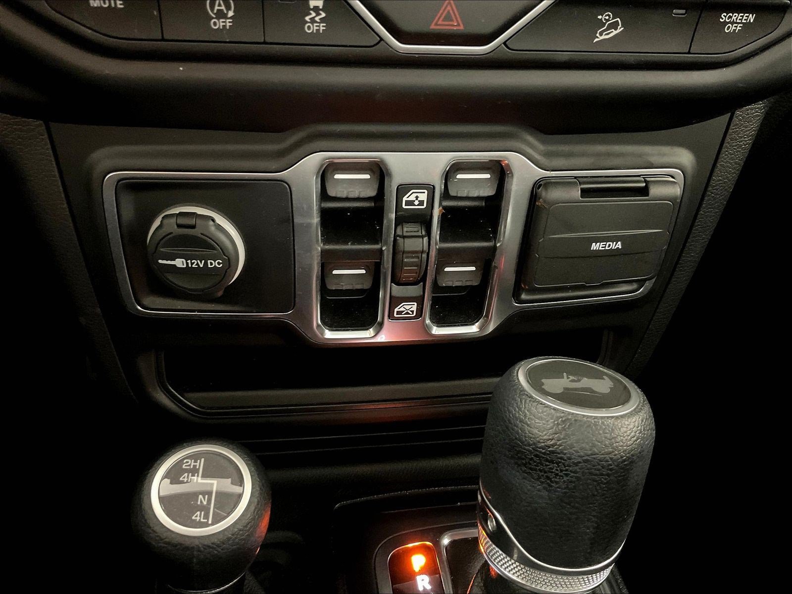 Used 2021 Jeep Wrangler Unlimited Sport AWD/4WD image 16