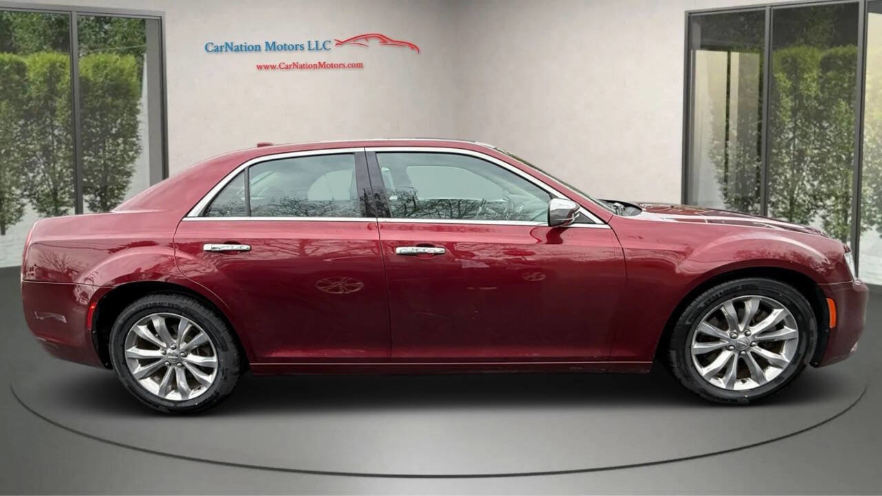 Used 2018 Chrysler 300 Limited image 7