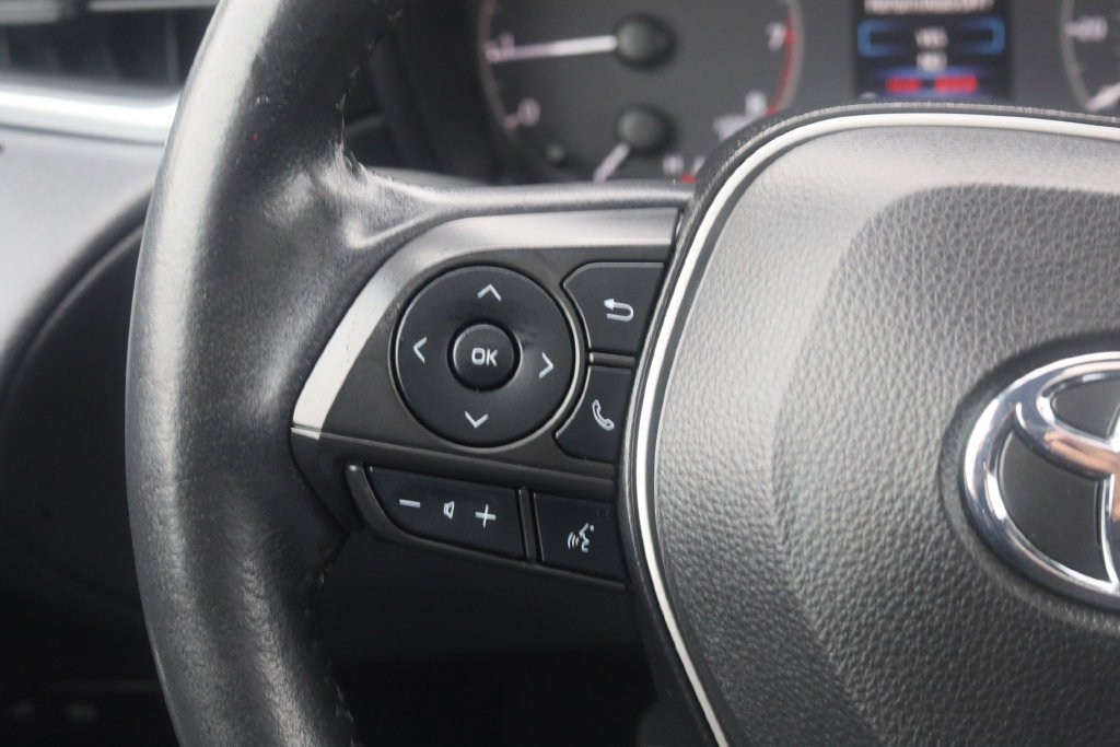 Used 2023 Toyota Corolla Cross LE w/ Moonroof Package AWD/4WD image 9