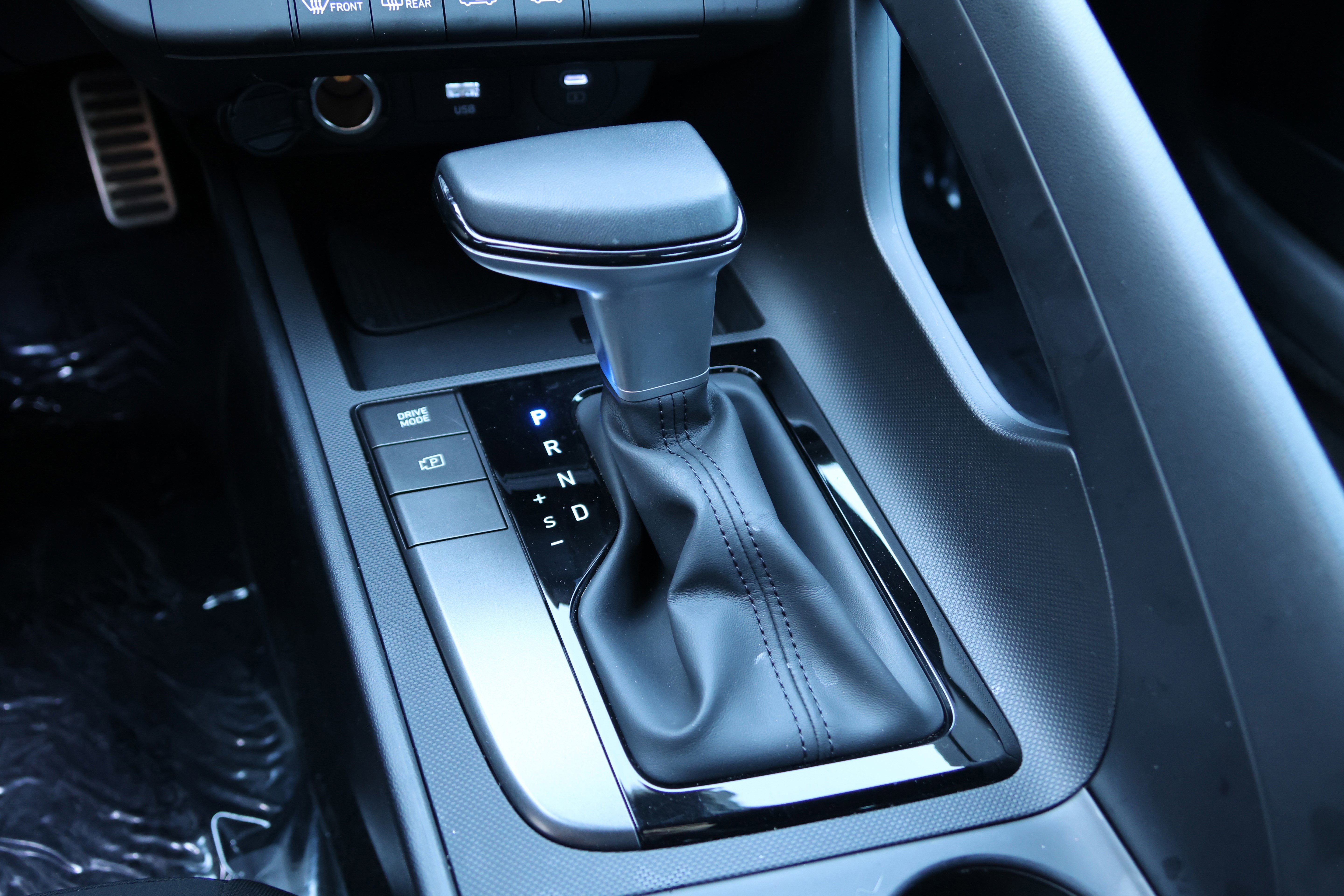 Used 2025 Hyundai Elantra Sport image 27