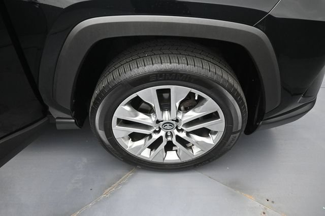 Used 2019 Toyota RAV4 XLE Premium w/ Cold Weather Package AWD/4WD image 33