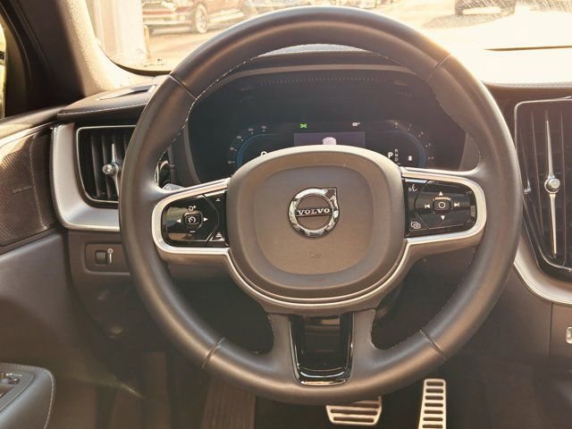 Used 2022 Volvo XC60 B6 R-Design w/ Advanced Package AWD/4WD image 11