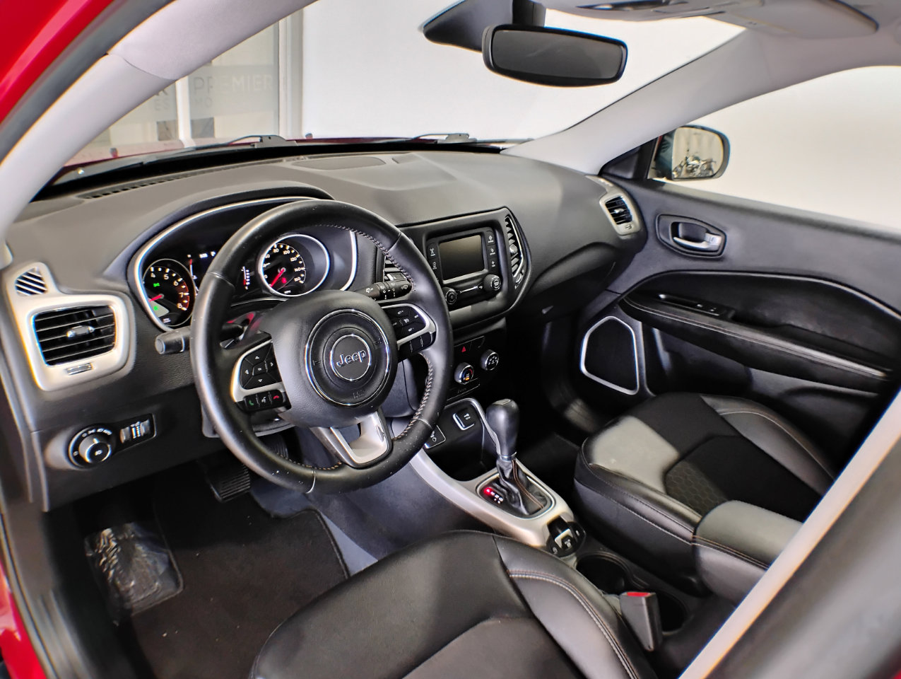 Used 2018 Jeep Compass Latitude image 64