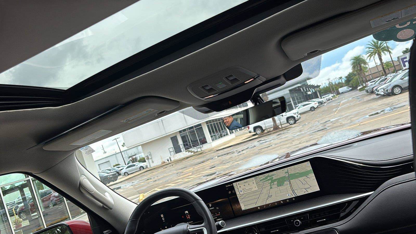 Used 2025 INFINITI QX80 Luxe RWD image 28