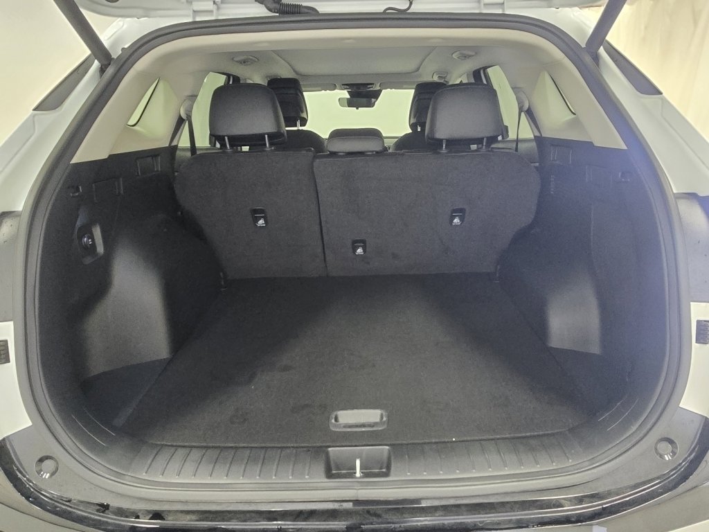 Used 2024 Kia Sportage SX image 21