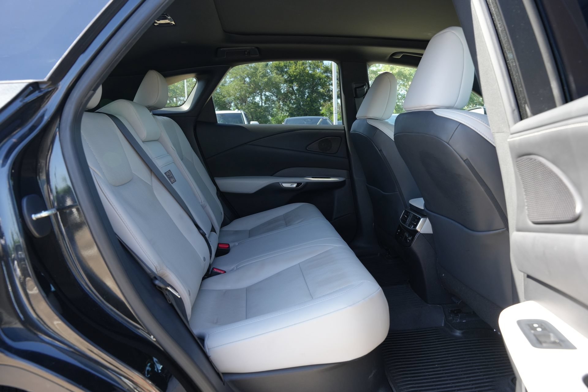 Used 2023 Lexus RX 350 Premium Plus w/ Cold Area Package FWD image 21