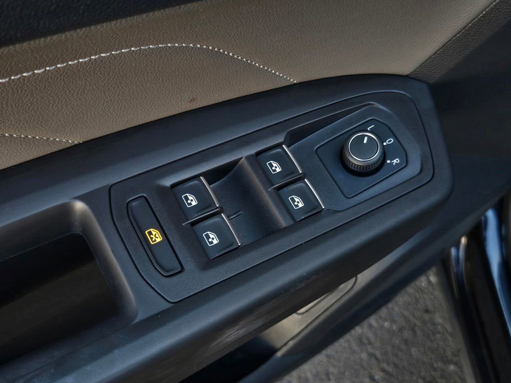 Used 2023 Volkswagen Atlas SEL image 11