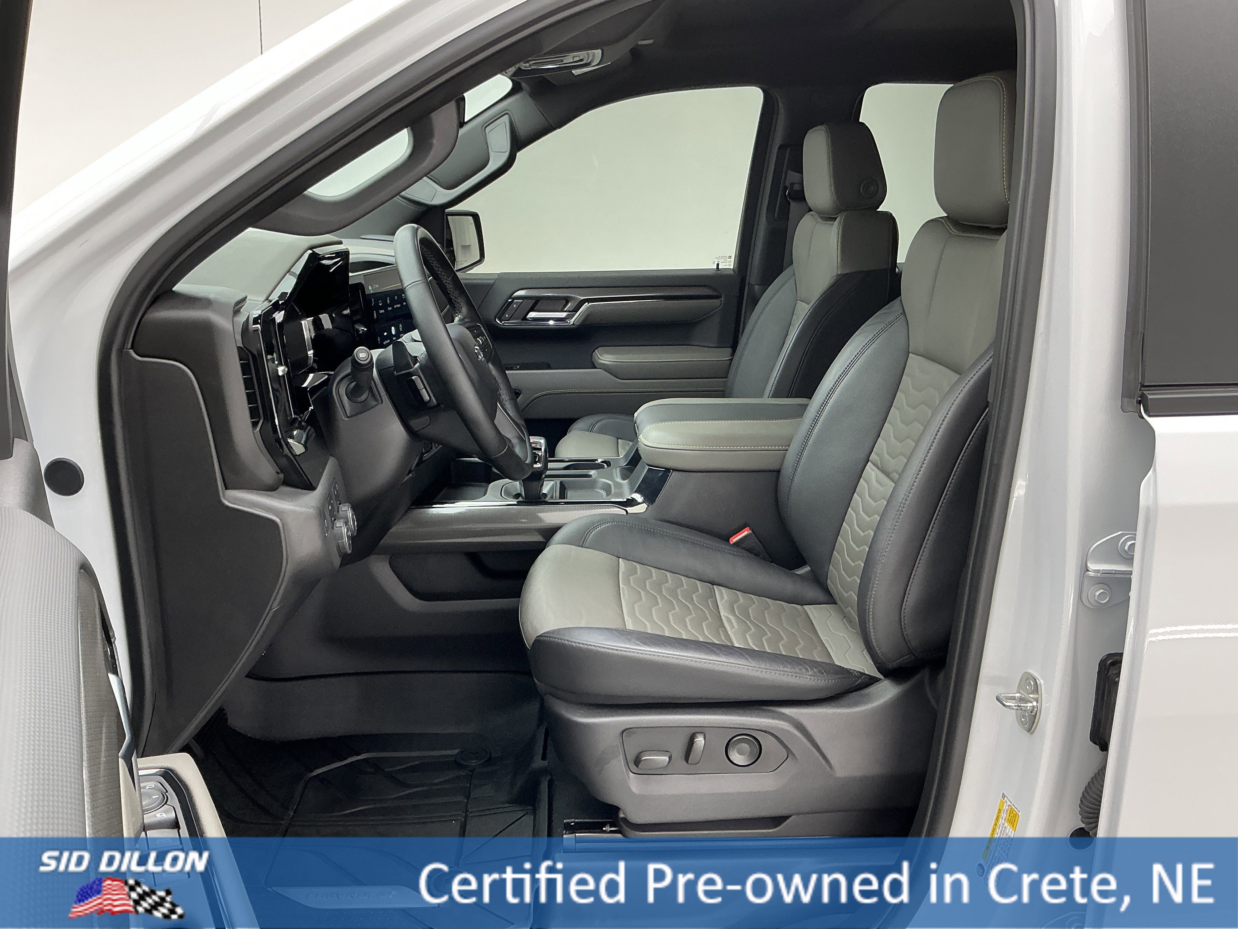 Used 2024 Chevrolet Silverado 1500 ZR2 image 17