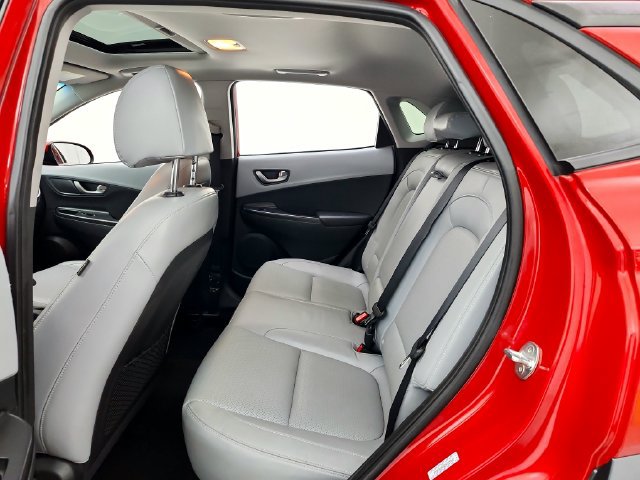 Used 2021 Hyundai Kona Limited AWD/4WD image 29